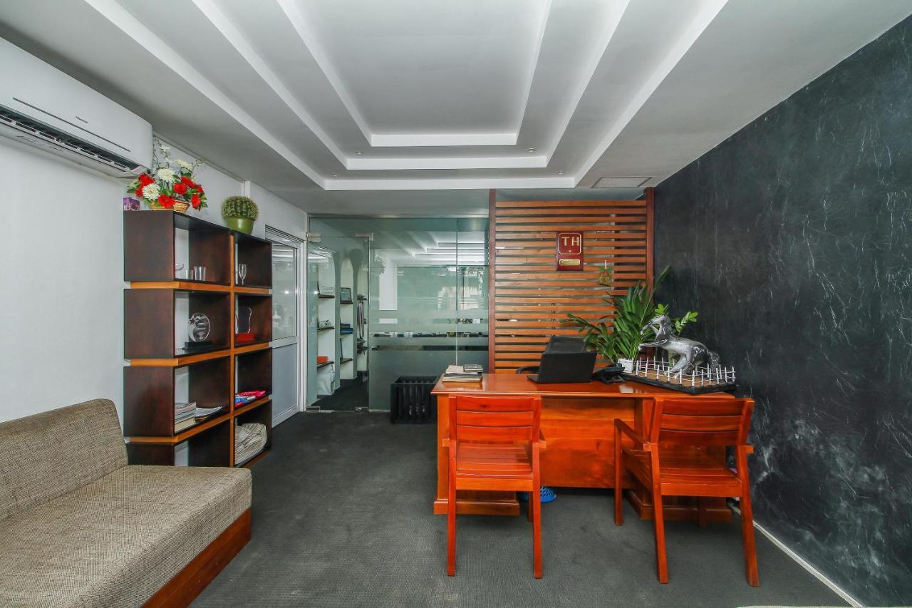 Oyo 471 Randiya Hotel Моратува Экстерьер фото